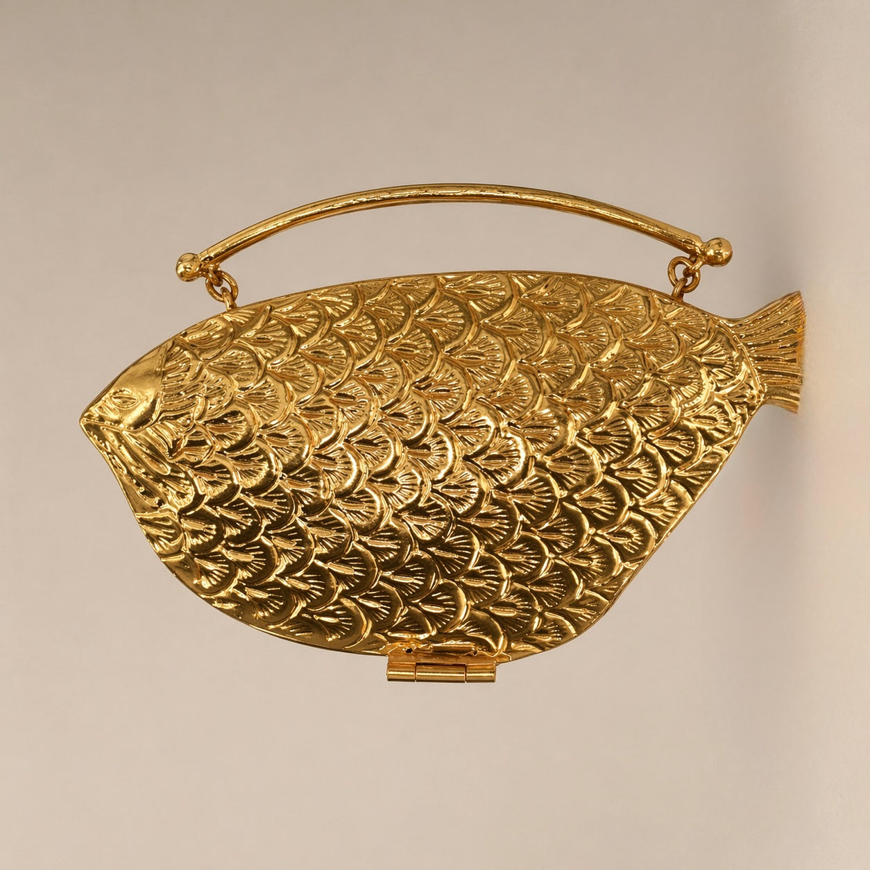 Aurelia Fin Clutch