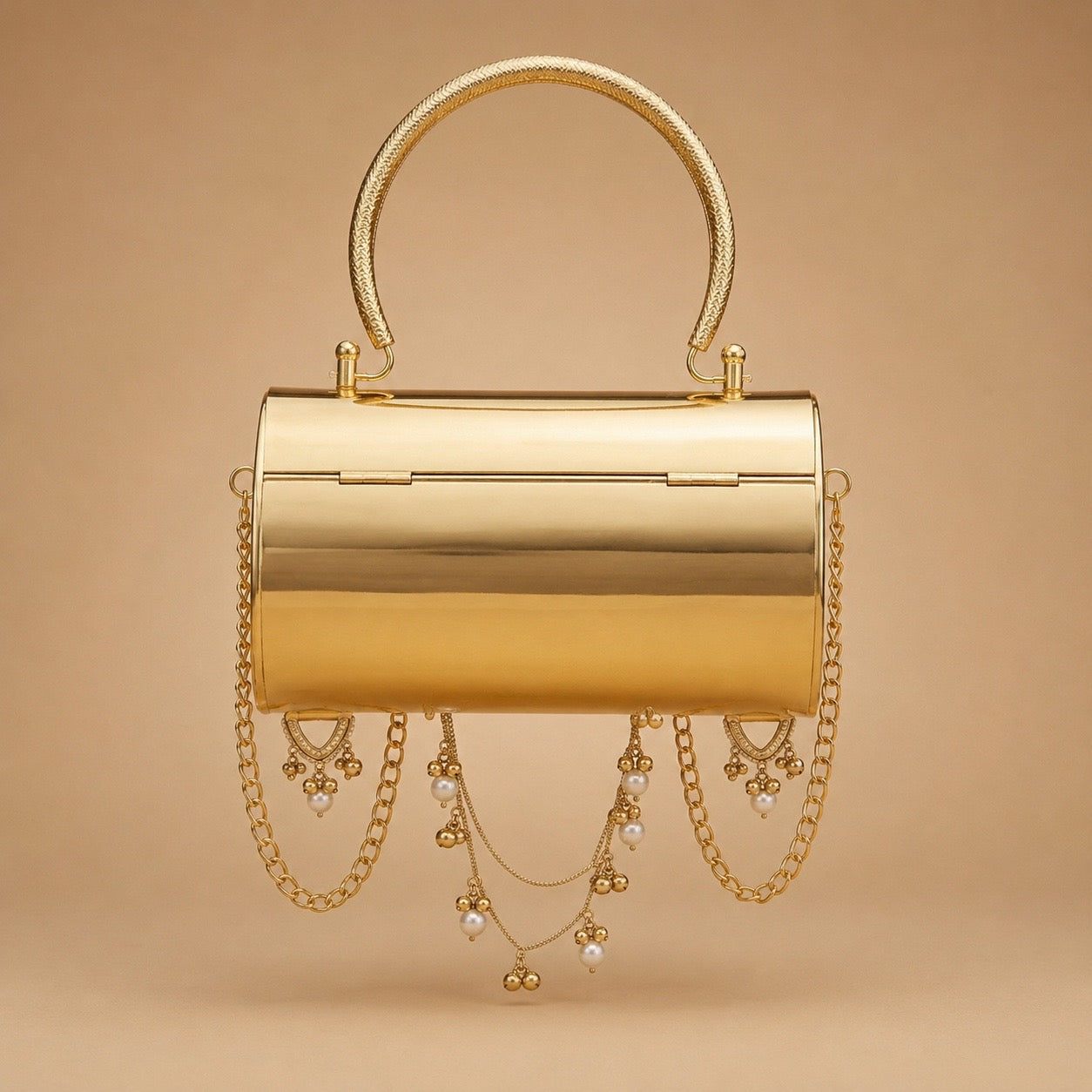 Regal Aura Clutch
