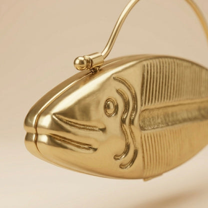 The Siren’s Gilt Catch