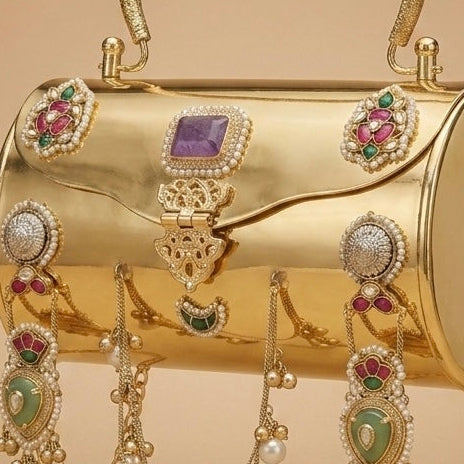 Regal Aura Clutch