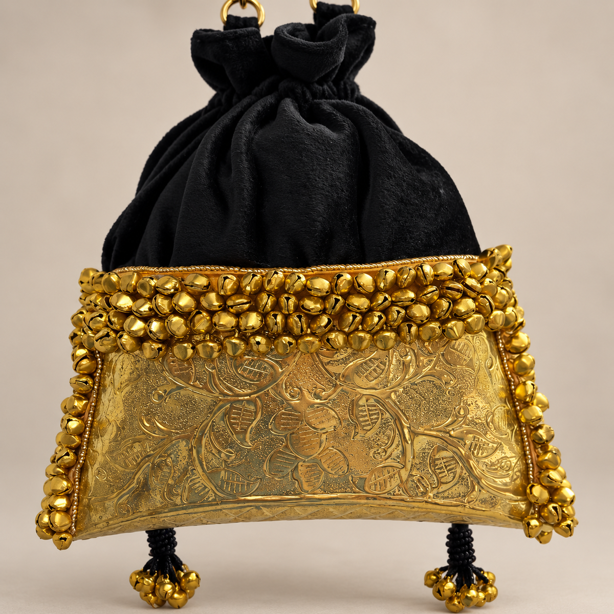 Noir Jhumka Potli